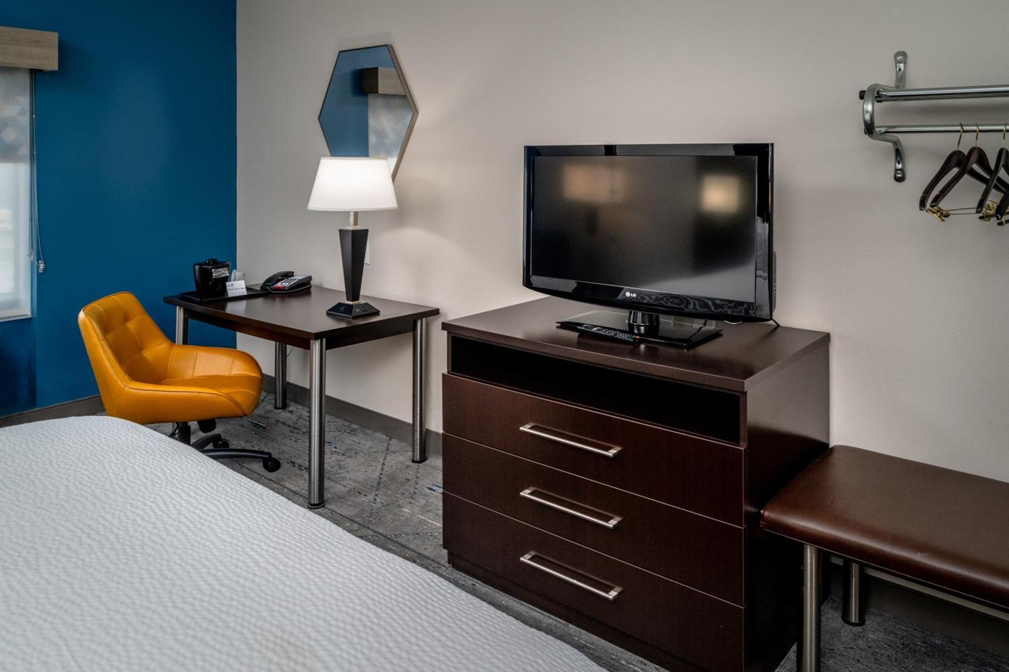 Holiday Inn Express & Suites Cross Lanes By Ihg Exterior foto