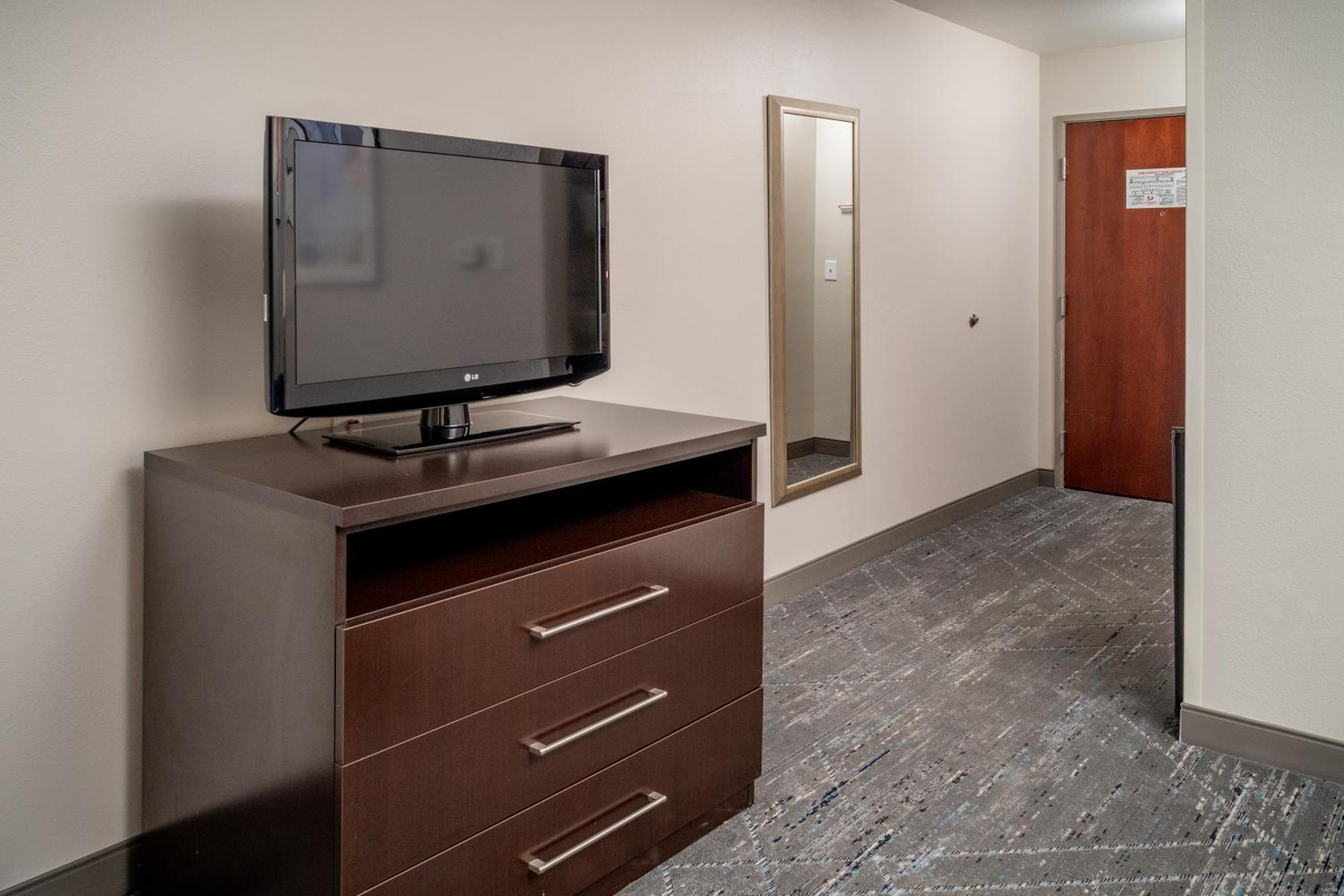 Holiday Inn Express & Suites Cross Lanes By Ihg Exterior foto